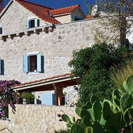 Vicina Hotel
