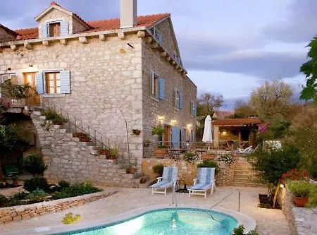 Hotel Vicina 4*